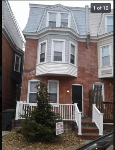 Main picture of 1329 N DuPont St