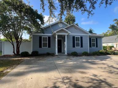 Main picture of 4906 Maple Ave