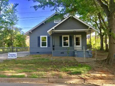 Main picture of 5 E 8th St