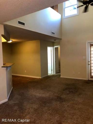 Main picture of 72 Madison Chase