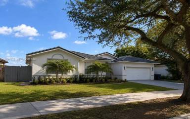 Main picture of 15840 SW 151st Ter