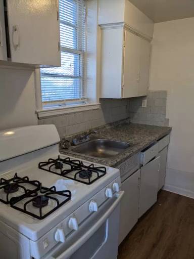 Main picture of 941 Merton Rd