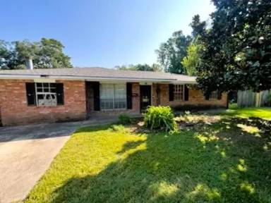 Main picture of 304 McDonald Ave