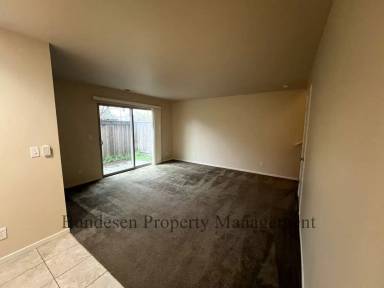 Main picture of 2476 Avignon Cir