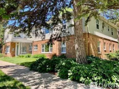 Main picture of 3320 Fremont Ave S