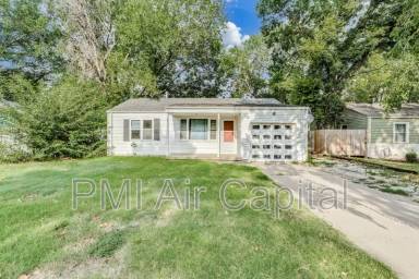 Main picture of 3051 S Elizabeth Ave