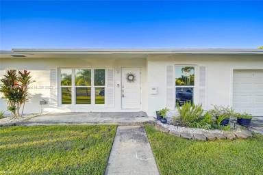 Main picture of 9222 SW 181st Ter