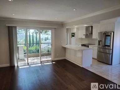 Main picture of 6736 Oakridge Rd