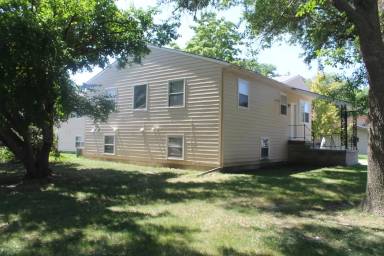 Main picture of 1011 Lincoln St