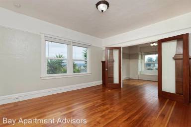 Main picture of 30 Nicholl Ave