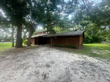 Main picture of 1200 Pineview Dr