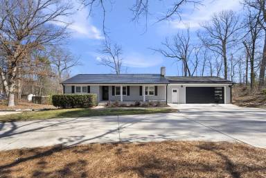 Main picture of 7824 Green Level Church Rd