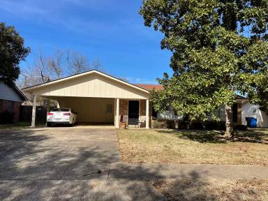 Main picture of 226 Peyton Colquitt Pl