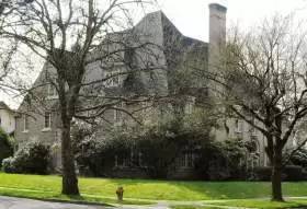 Main picture of 3002 NW Harrison Blvd