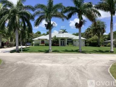 Main picture of 3020 SE Farley Rd