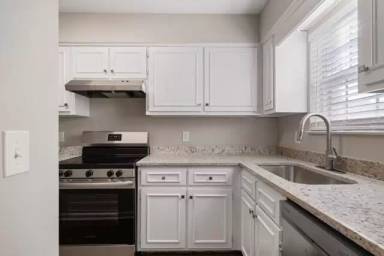 Main picture of 7700 Veterans Pkwy