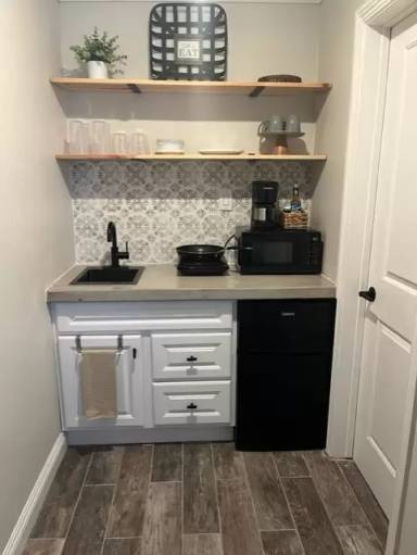 Main picture of 9081 Nan St