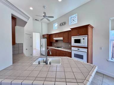Main picture of 7363 N Ciancetti Ave