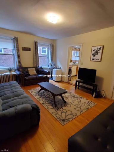 Main picture of 90 Cypress St