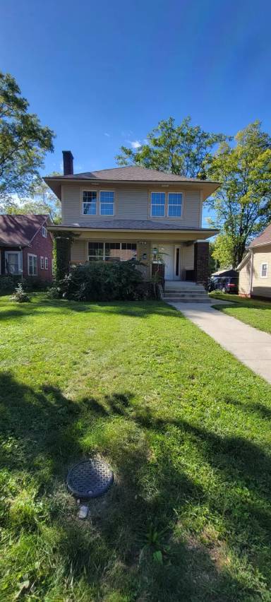 Main picture of 3428 N Kenwood Ave