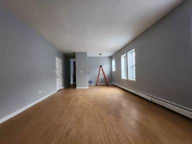 Main picture of 6938 S Clyde Ave