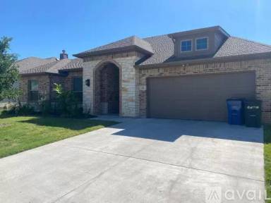 Main picture of 120 Gardenia Dr