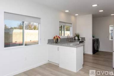 Main picture of 4934 N Arthur Ave