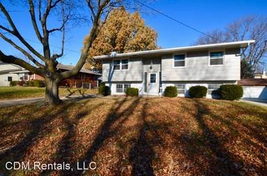 Main picture of 8789 Franklin Ave