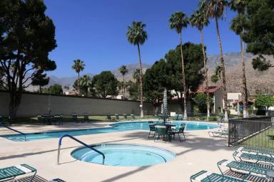 Main picture of 310 E San Jose Rd