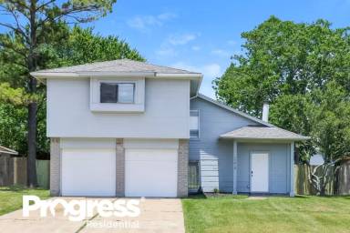Main picture of 15818 Gatebriar Dr