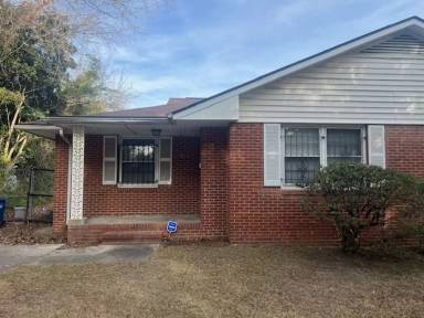 Main picture of 5014 Hodge St