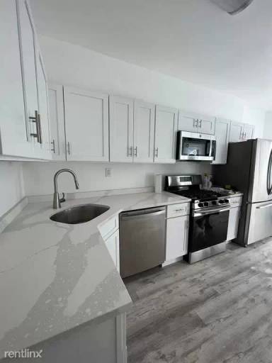 Main picture of 31 64th St