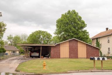 Main picture of 701 Beech St