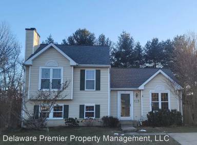Main picture of 303 Kinross Dr