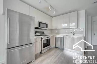 Main picture of 932 W Dakin St