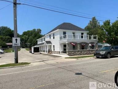 Main picture of 9265 Main St