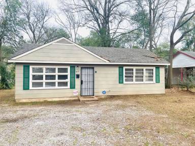 Main picture of 417 Chisholm St