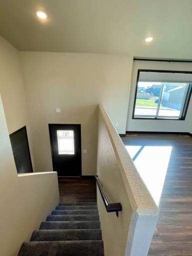 Main picture of 557 Mace Dr