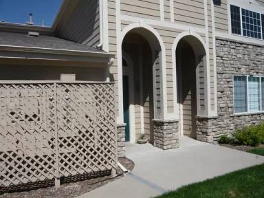 Main picture of Blackhawk Cir Aurora Co