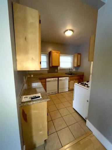 Main picture of 1836 E 1st St