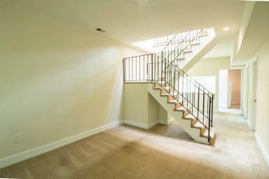 Main picture of 1810 Ingleside Ter NW