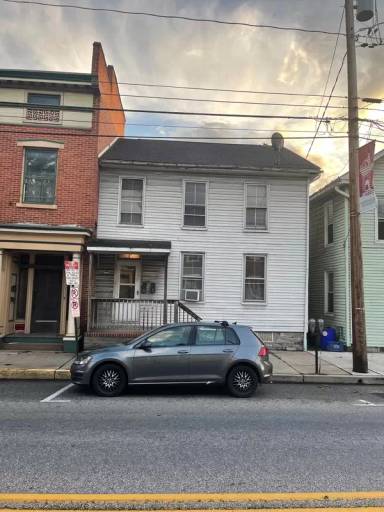 Main picture of 28 N Earl St