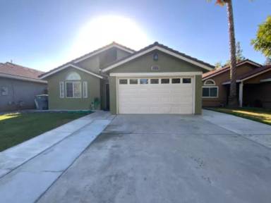 Main picture of 6215 N McCaffrey Ave