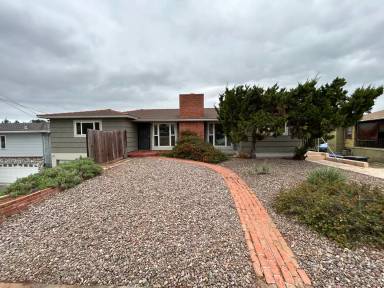 Main picture of 5074 La Dorna St