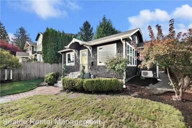 Main picture of 7301 30th Ave SW