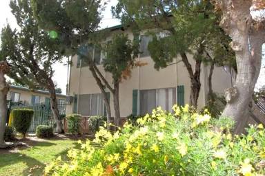Main picture of 3121 Eastern Ave
