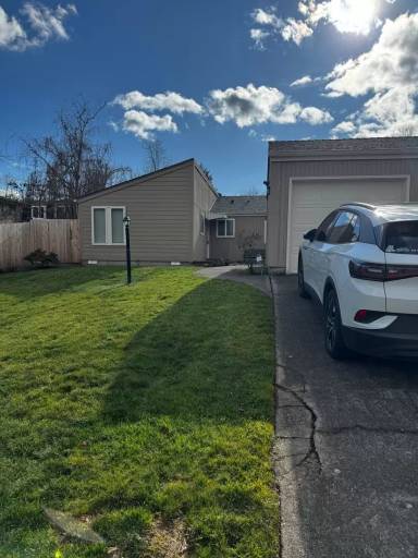 Main picture of 1660 Salishan St SE