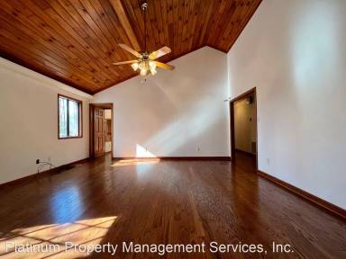 Main picture of 431 Oakleaf Trl