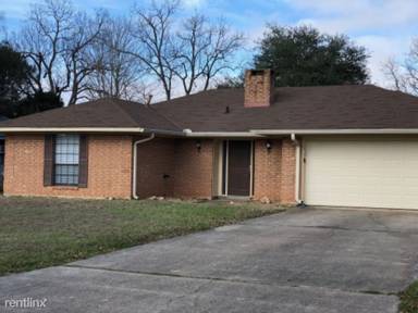 Main picture of 2527 Spruce Dr