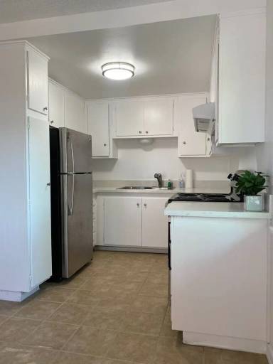 Main picture of 21317 Lake Shore Dr